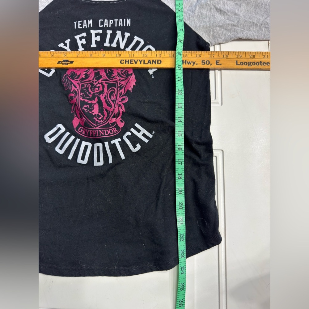 Wizarding World of Harry Potter Womens Sz S Gryffindor Quidditch T Shirt Tee - Picture 3 of 5